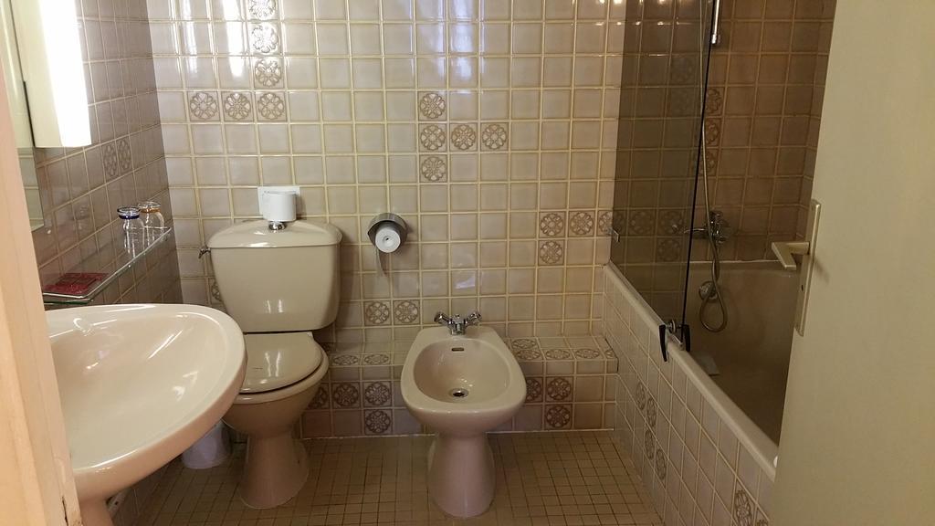 Hotel A Notre Dame La Chatre Ngoại thất bức ảnh