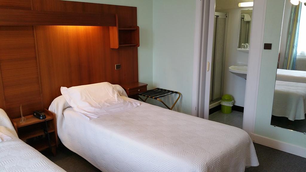 Hotel A Notre Dame La Chatre Ngoại thất bức ảnh