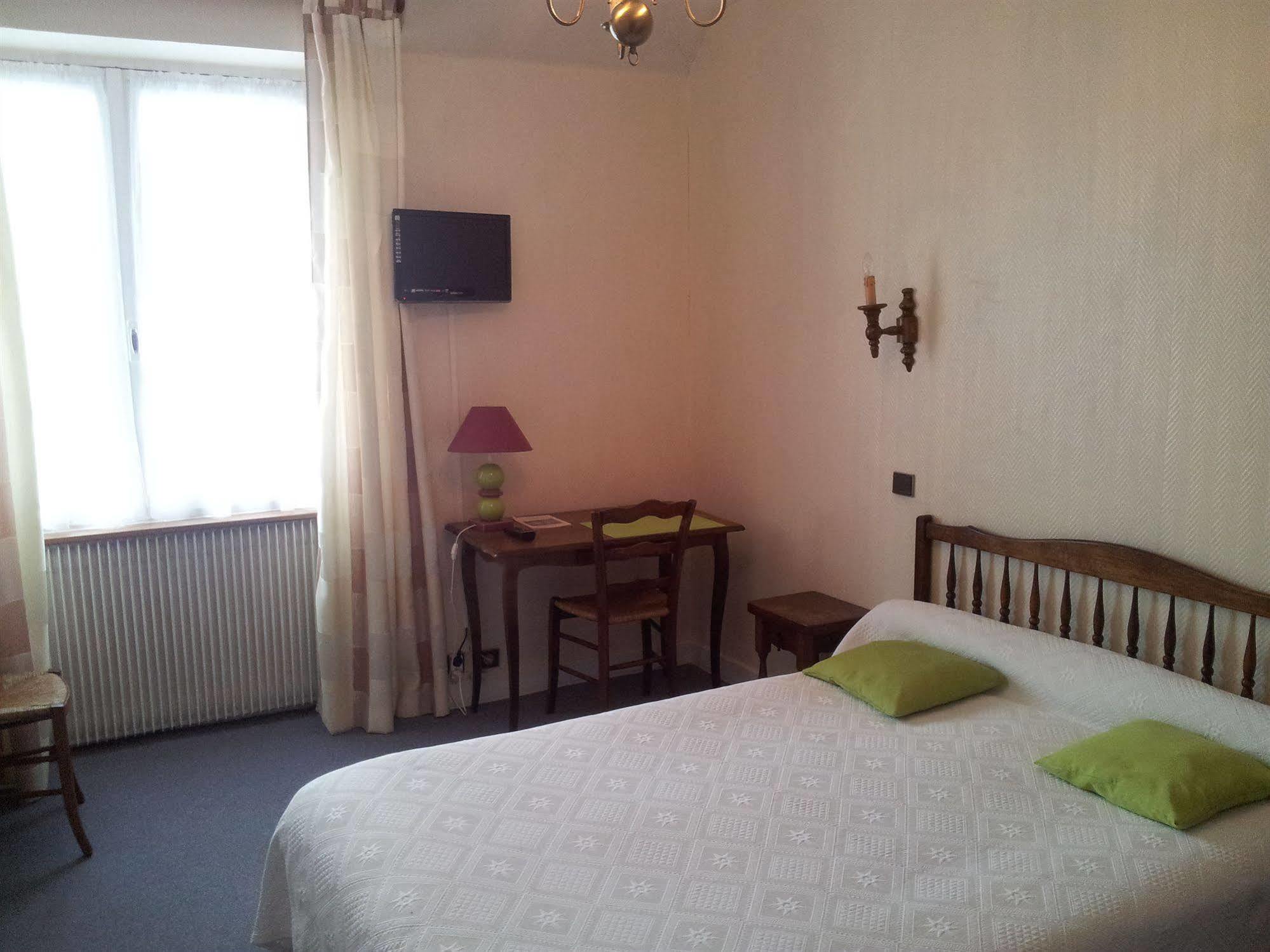 Hotel A Notre Dame La Chatre Ngoại thất bức ảnh